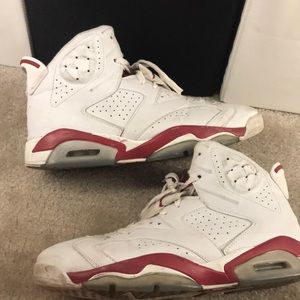 Jordan 6 maroon size 11